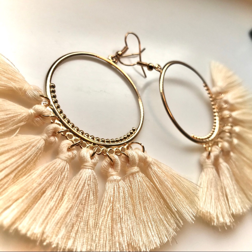 “Arriba!” Tassel Fringe Boho Party Hoop Earrings - Picture 4 of 16